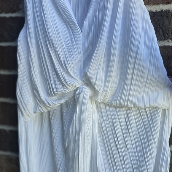 NWOT Express White Sleeveless Pleated Wrap Blouse - Picture 12 of 12